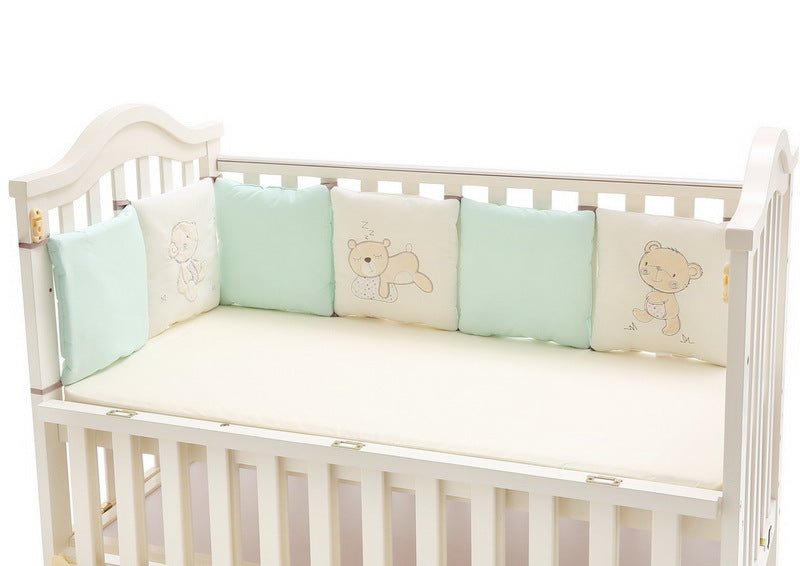 décorer chambre de bébé avec tour de lit ourson