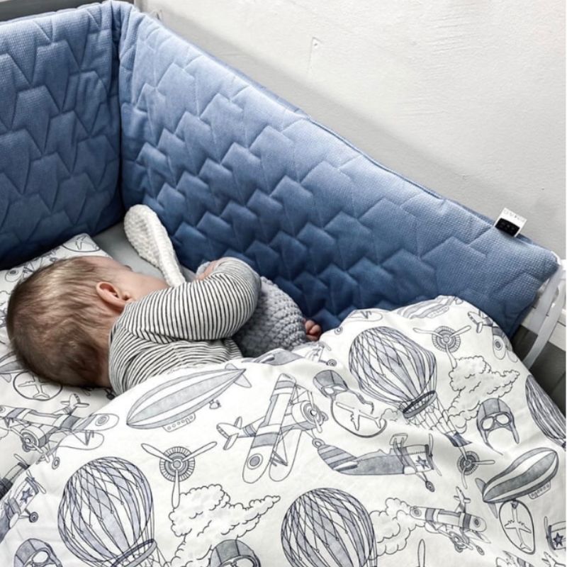 tour de lit garcon bleu