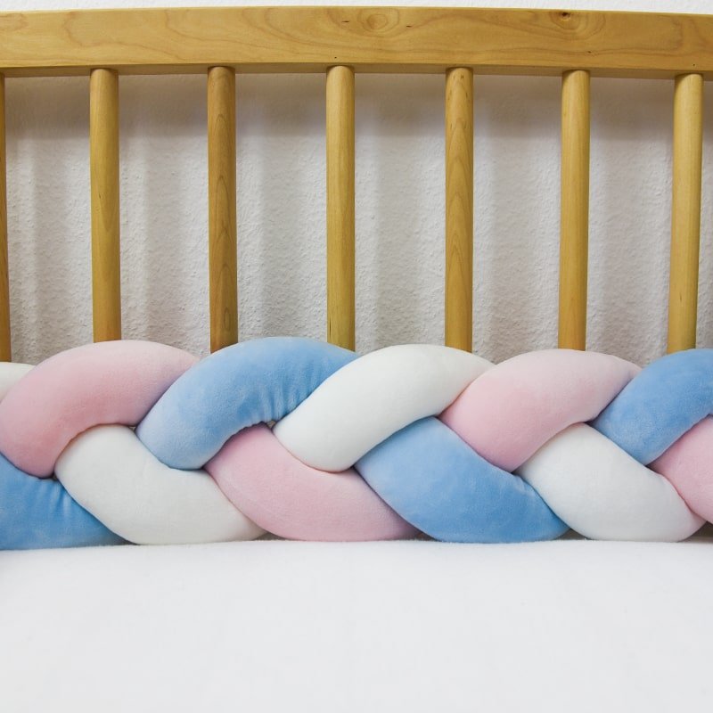 tresse de lit bleu blanc rose