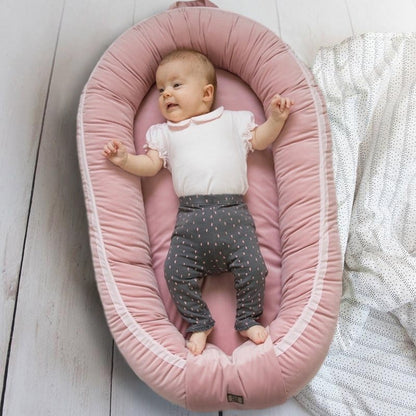 nid bébé rose