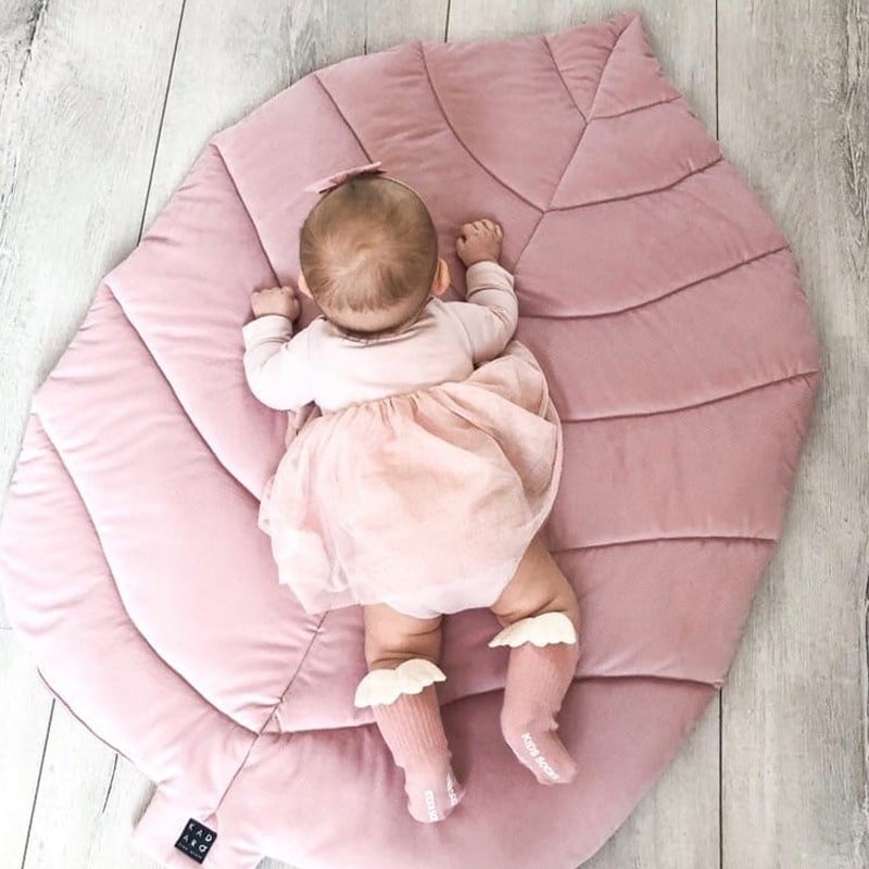 tapis d'éveil feuille enfant rose