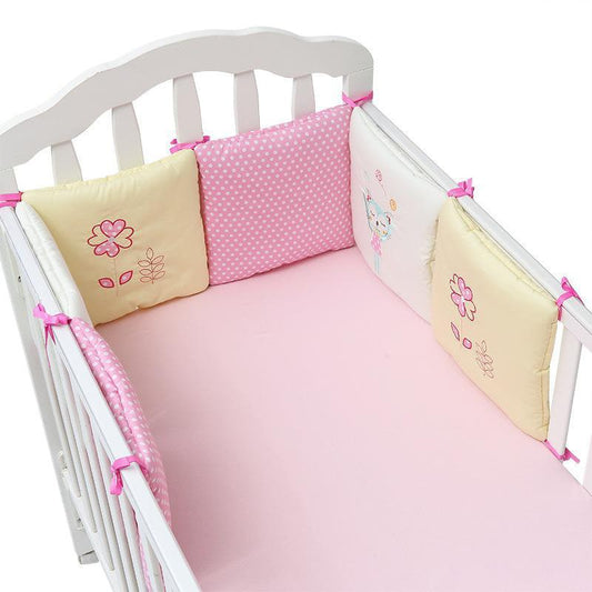 tour de lit fille coussin